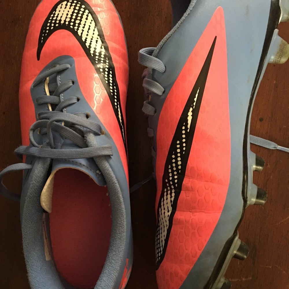 Womens Nike soccer cleats